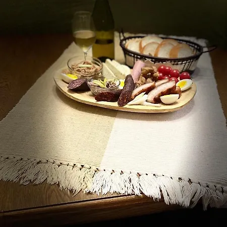 M3 アパート Mád