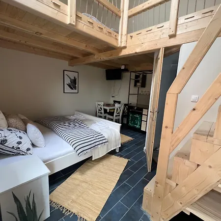 M3 Appartement Mád